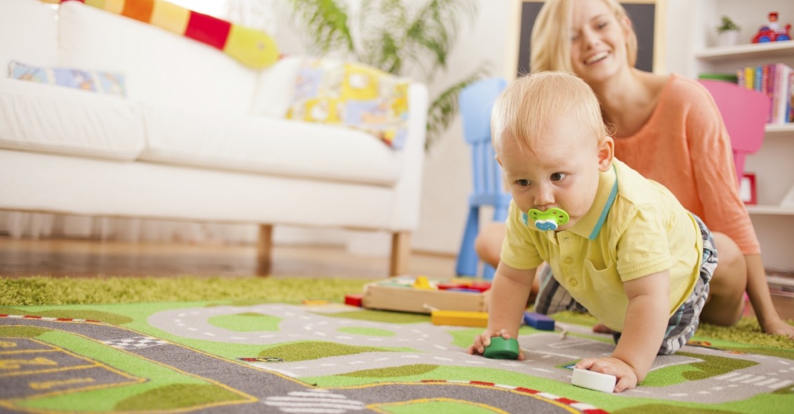 QUESTIONAMENTOS MATERNOS: FICAR EM CASA X TRABALHAR FORA