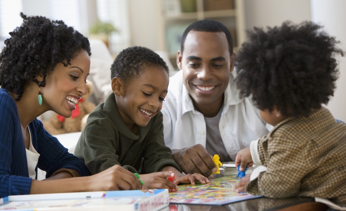 Não fez sol? Conheça brincadeiras para os dias de chuva