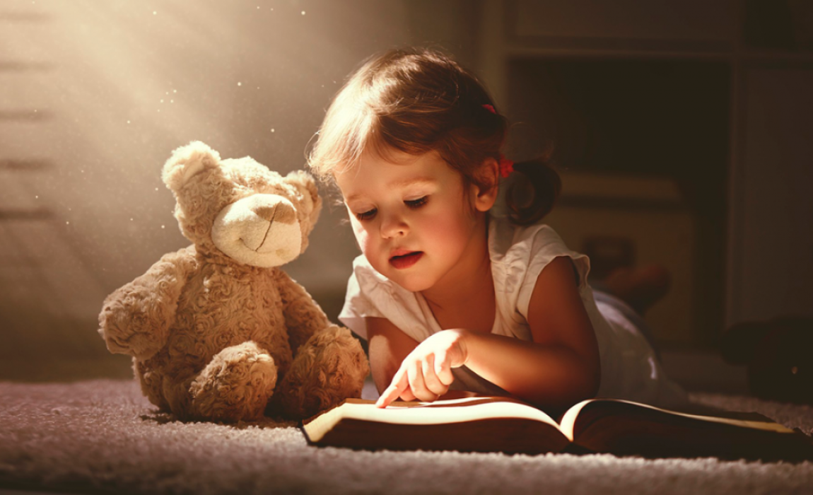 Brincadeiras para aproximar as crianças à leitura