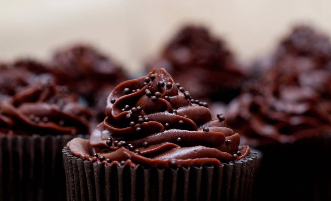 Faça com as crianças: cupcake de chocolate